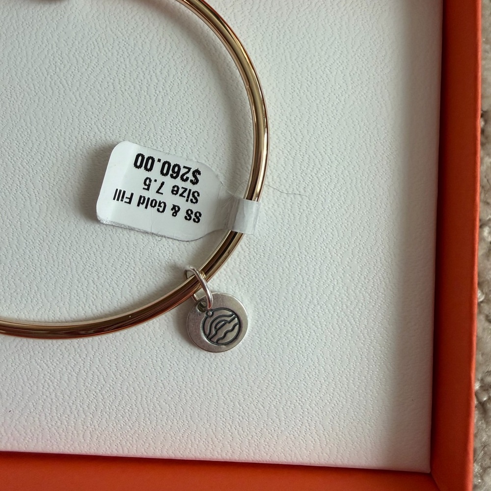 Cape Cod Bracelet, NWT Size 7.5, Gold filled & silver - Picture 3 of 4